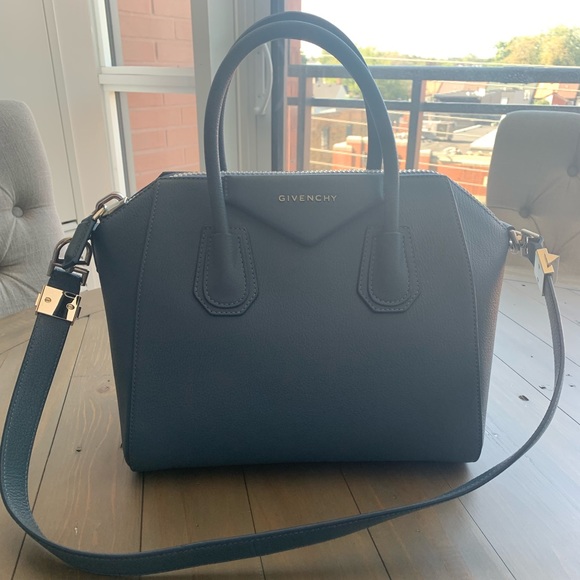 Authentic Givenchy Antigona Small Bag - Picture 2 of 7